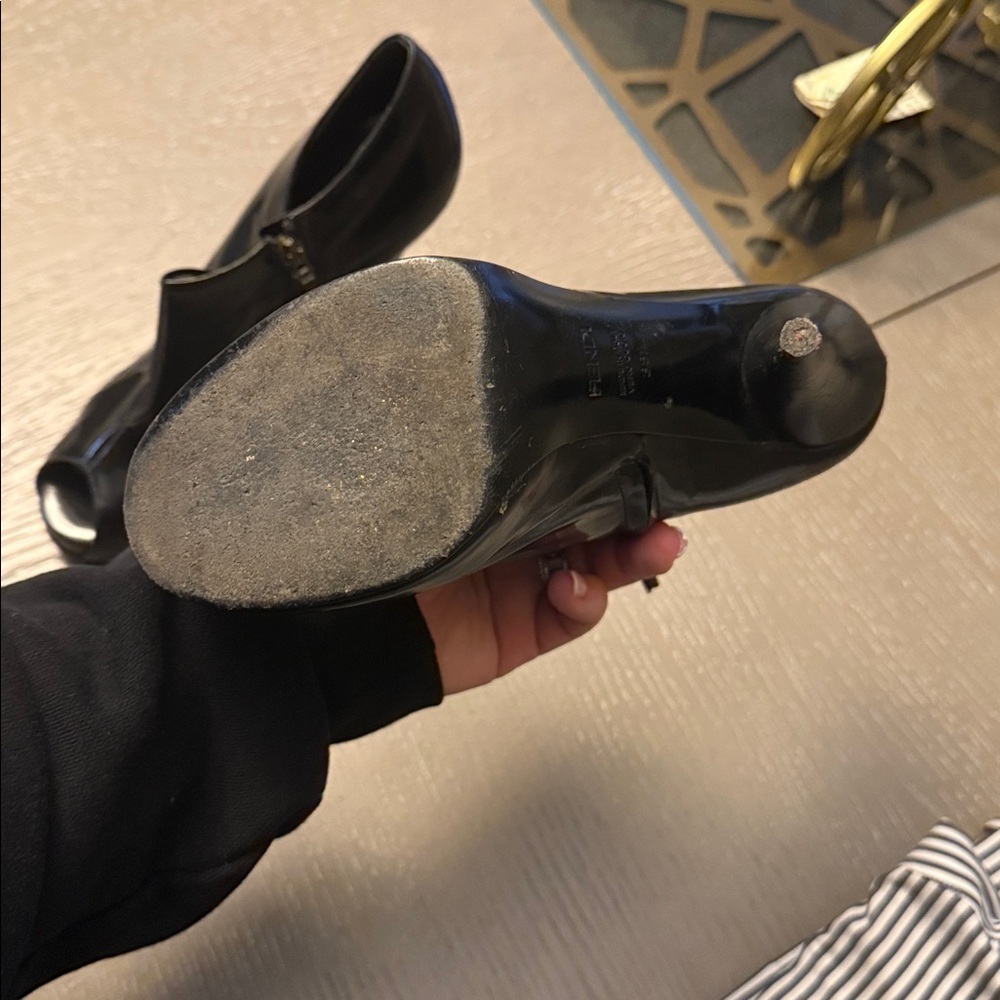 FENDI | Patent Leather and Mesh Open Toe Booties (38.5) - Picture 4 of 7